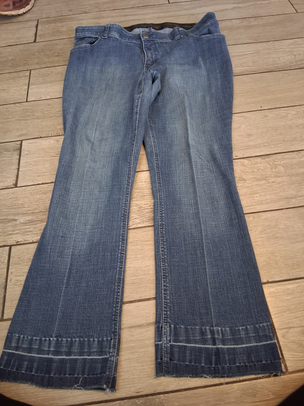 Riders by Lee Women's Medium Blue Flare Jeans